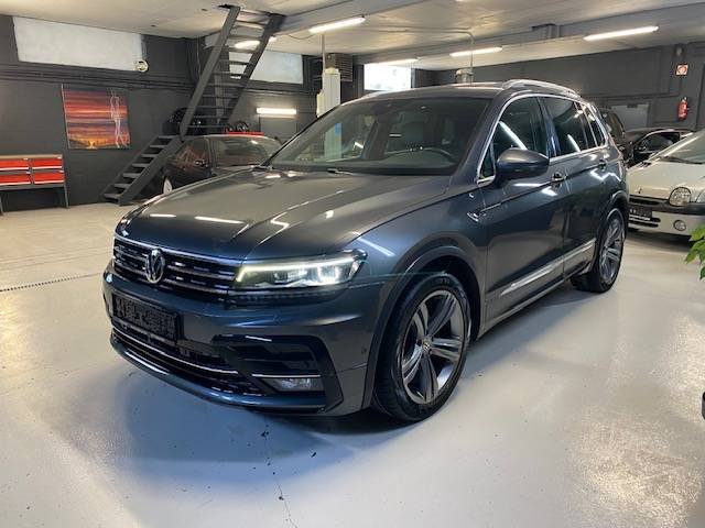 Volkswagen  Tiguan R-Line 2.0 TDI 150 DSG7 - AUTO ALVVO
 